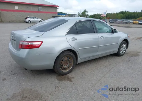2007 Toyota Camry Ce/Le/Xle/Se z USA, uszkodzony, nr VIN 4T1BE46K67U070398